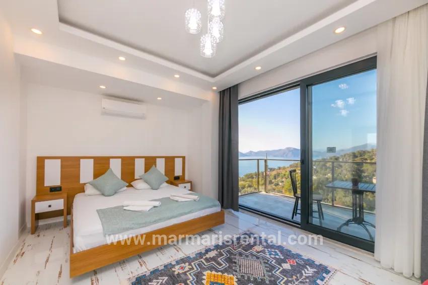 In Faralya eine Villa mit Meeresblick