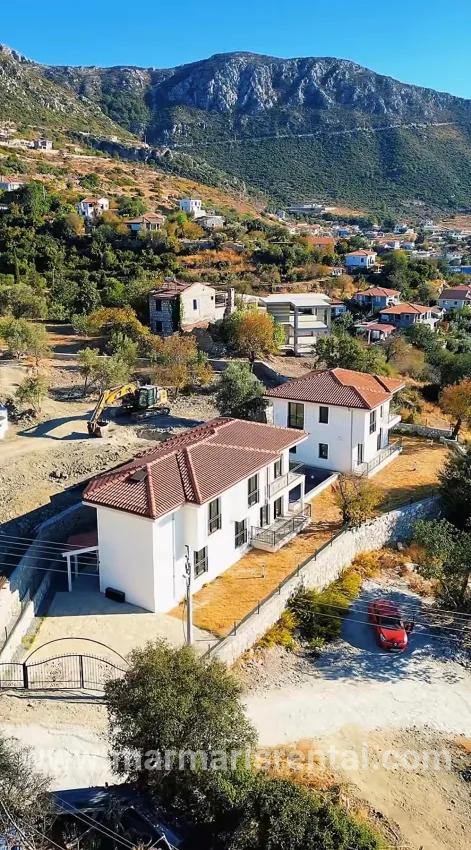 7+3-Zimmer Komplexes gebäude Zu verkaufen in Söğüt Bz. Marmaris - 756 m²