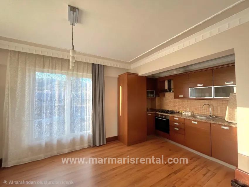 Marmaris' besten Wohngegendes mit dem prestigeträchtigsten Status zu verkaufen 3+1 Ober-doppelhaushälfte-wohnung