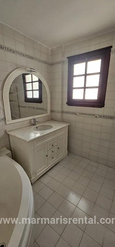 3+1-Zimmer Villa Zu verkaufen in Armutalan Bz. Marmaris - 160 m²