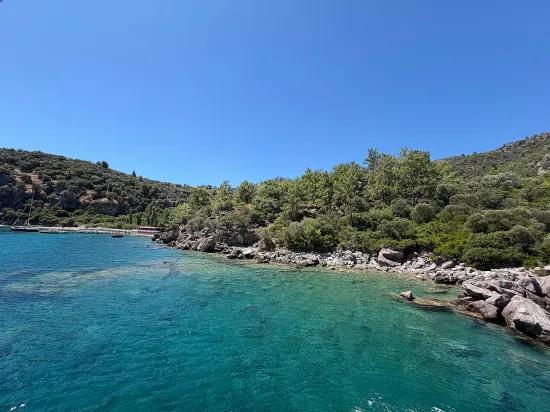 Marmaris Im Turunç-viertel direkt am Meer 4700 m2 kontrollierter Nutzungsbereich