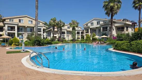 Marmaris' besten Wohngegendes mit dem prestigeträchtigsten Status zu verkaufen 3+1 Ober-doppelhaushälfte-wohnung