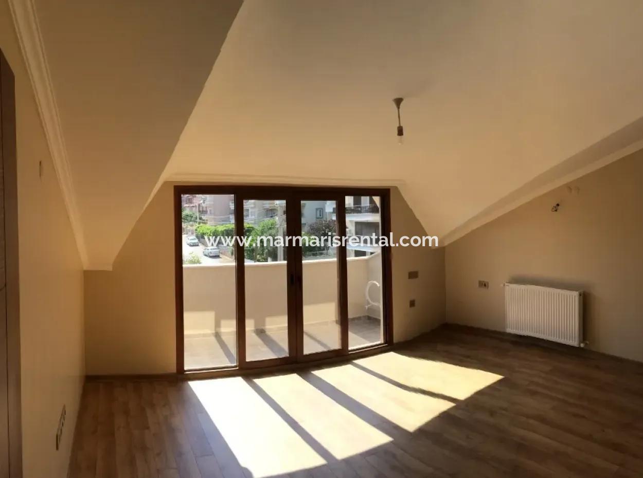 Marmaris Armutalan, Freistehende Villa Für Verkauf, 4 Zimmer, 1 Wohnzimmer, Zweibettzimmer Mit Garten