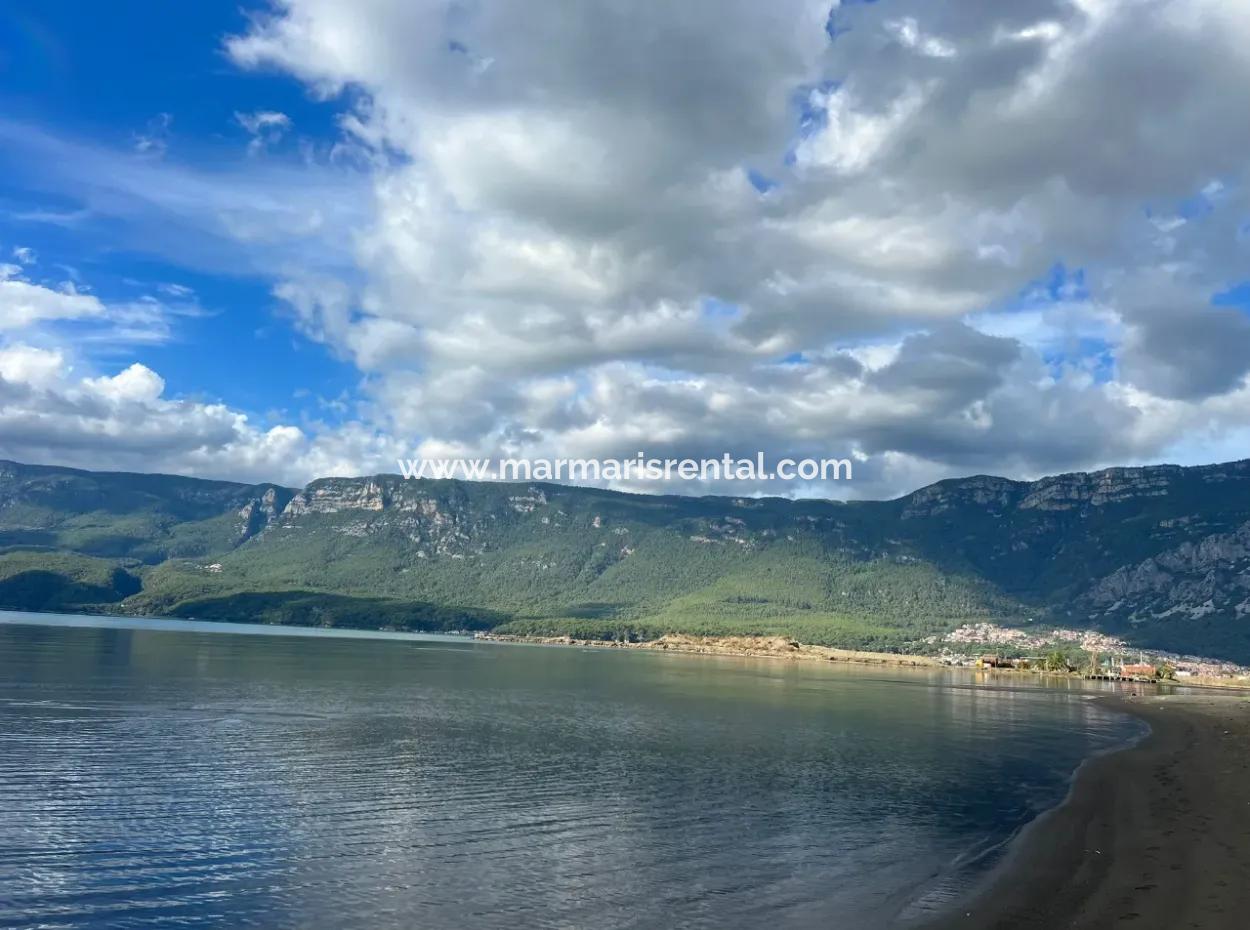 Luxuswohnung Zum Verkauf Mit Swimmingpool Im Stadtteil Gökçe Des Bezirks Ula Der Provinz Muğla 2 Km Zum Meer Mit Blick Auf Den Wald