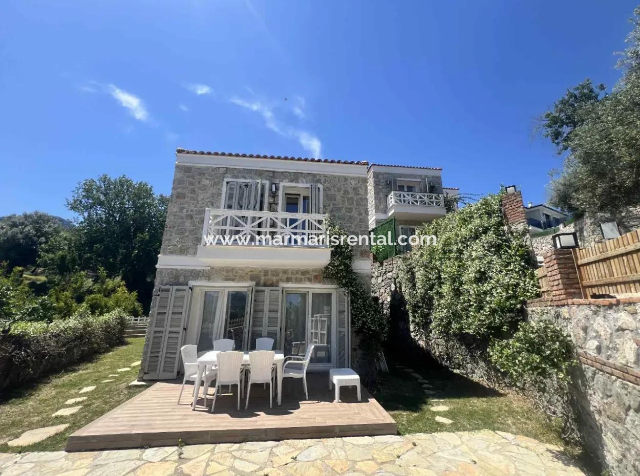 3 Zimmer 1 Wohnzimmer 140M2 2 Villen Zum Verkauf Mit Pool Mit Herrlichem Meerblick Im Viertel Selimiye Im Bezirk Marmaris