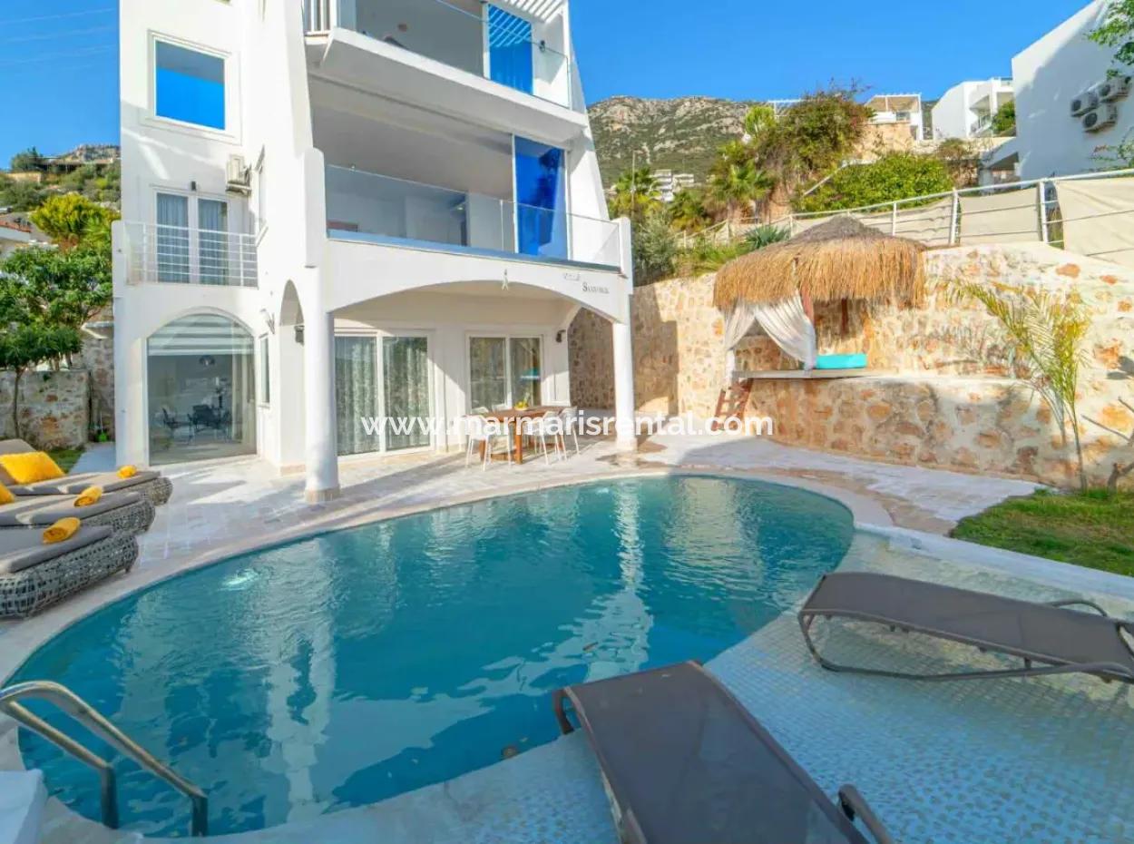 Eine Freistehende Villa Zum Verkauf Mit Einem Herrlichen Pool Mit Meerblick In Kalkan Ist Eine Maßgeschneiderte Villa