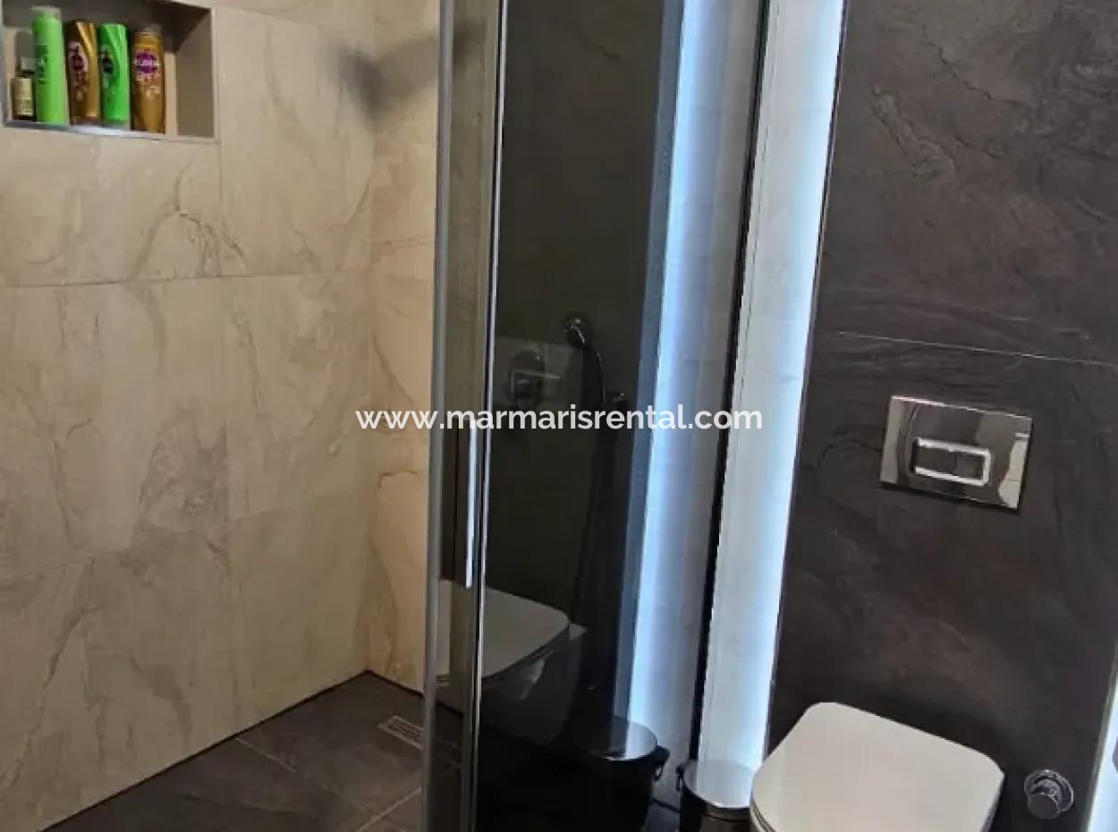 Camiavlu Neighborhood 3 1 Rückwärtsduplex Zum Verkauf Auf Einem Sicheren Gelände Mit Pool