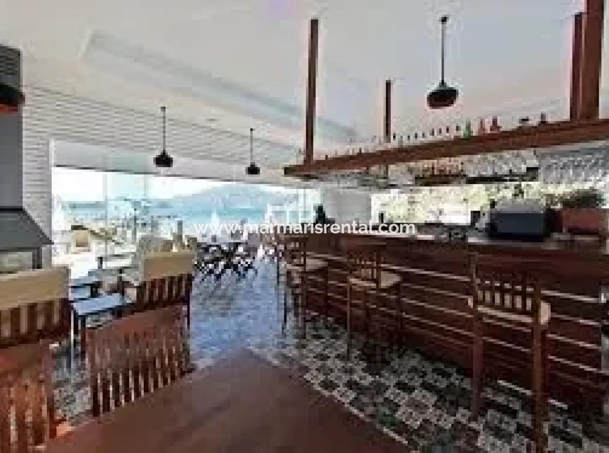 Zum Verkauf Am Meer In Einer Entfernung Von 40 Km Von Marmaris Hotel Handtücher