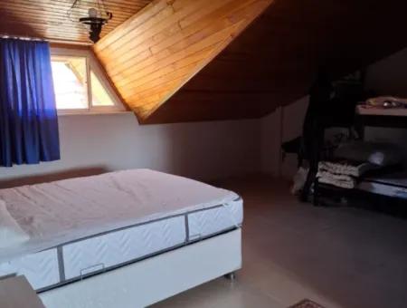 Armutalan Neighborhood 3÷1 Freistehendes Dreifachhaus Zum Verkauf