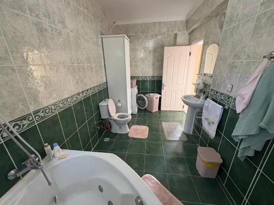 Im Sarıana Mahallesi 3+1 Zu Verkaufendes Oberdoppelhaus