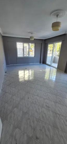 2+1 Wohnung In Der Nachbarschaft Çıldır Mietwohnung