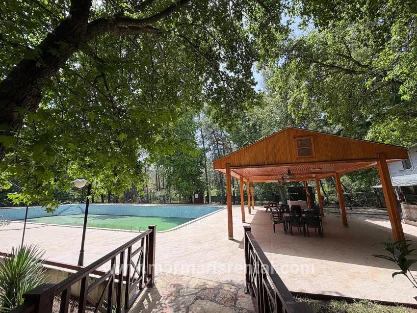 In the Bencik village, a villa for sale In the green sea site