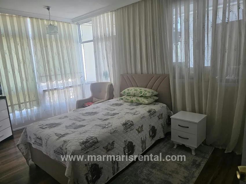 4+1 Bedroom Apartment For sale in Armutalan Nbh. Marmaris - 160 m²
