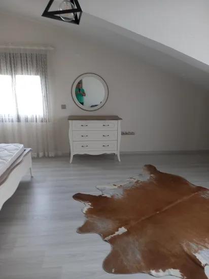 Çıldır Neighbourhood 7-year-old Young Building 3+1 Furnished Rental Apartment