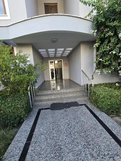 Çıldır Neighbourhood In Genç Building 3+1 Rental Apartment