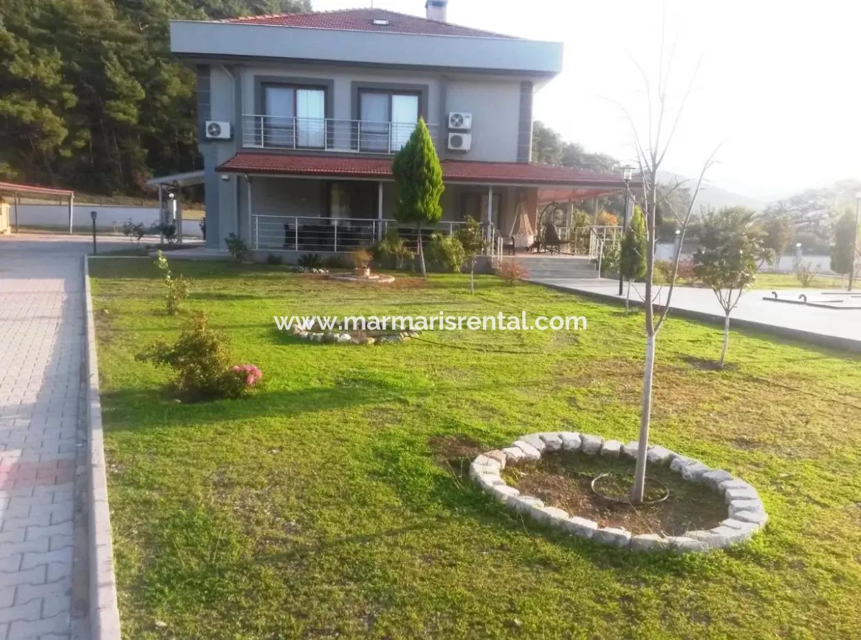 Built On A Plot Of 7000M2 In Marmaris, 8 Room Ranch House Pool