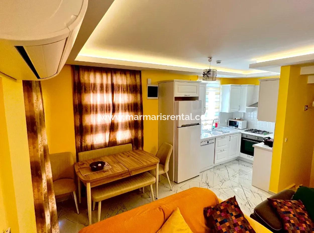 Villa For Sale In Marmaris Çetibeli With 3 Swimming Pools And Children's Pool And Caretaker House In 780M2 Plot