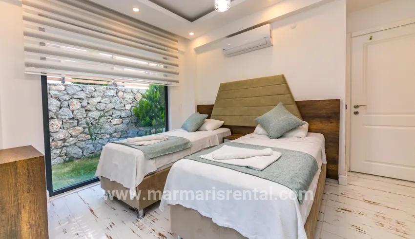 Для продажи Семейный дом 4+1 в Faralya Fethiye - 500 m²
