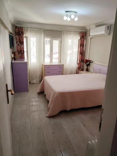 В районе Чилдыр квартал с садом 2+1 этаж в собственности на продажу квартира