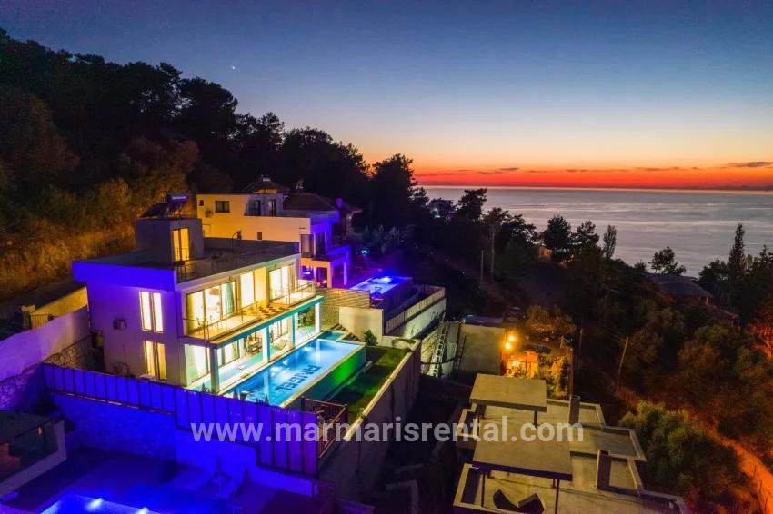 Fethiye Faralya Mah. Satılık 4+1 Müstakil ev - 500 m²