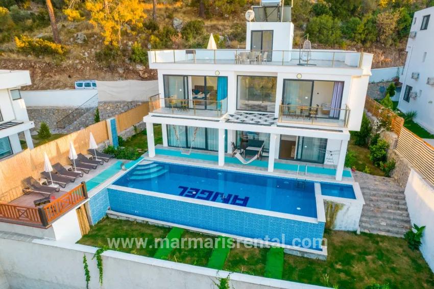 Fethiye Faralya Mah. Satılık 4+1 Müstakil ev - 500 m²