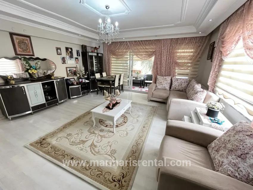 Marmaris Tepe Mah. Satılık 3+1 Daire - 160 m²