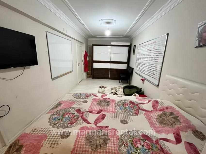 Marmaris Tepe Mah. Satılık 3+1 Daire - 160 m²