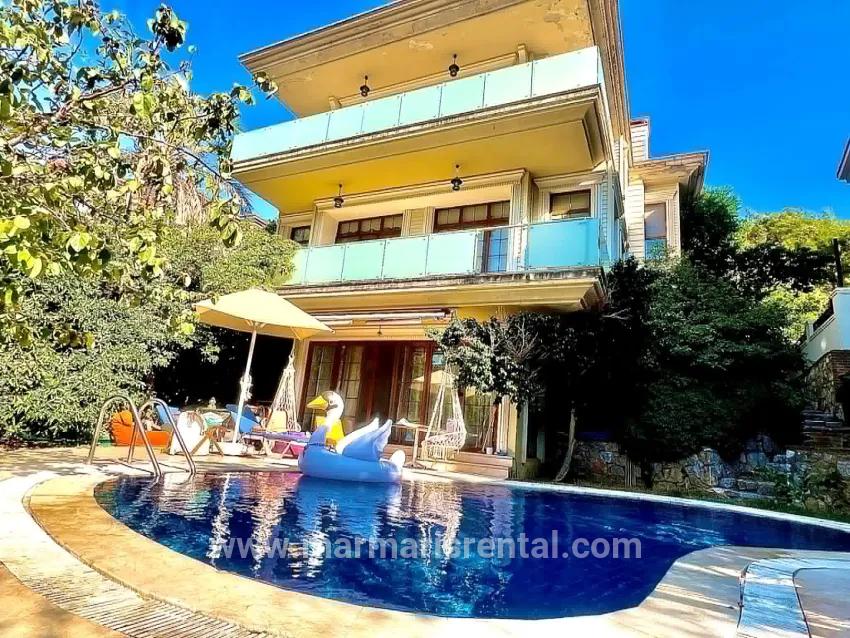 Marmaris Armutalan Mah. Satılık 4+2 Müstakil ev - 970 m²