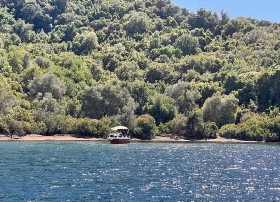 Marmaris cennet adasında satılık 2000 m2 köy