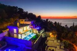 Fethiye Faralya Mah. Satılık 4+1 Müstakil ev - 500 m²