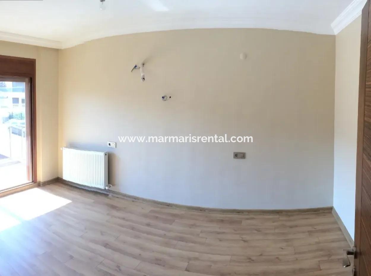 Marmaris Armutalan İkiz Müstakil Bahçeli 4 Oda 1 Salon Villa Satılık