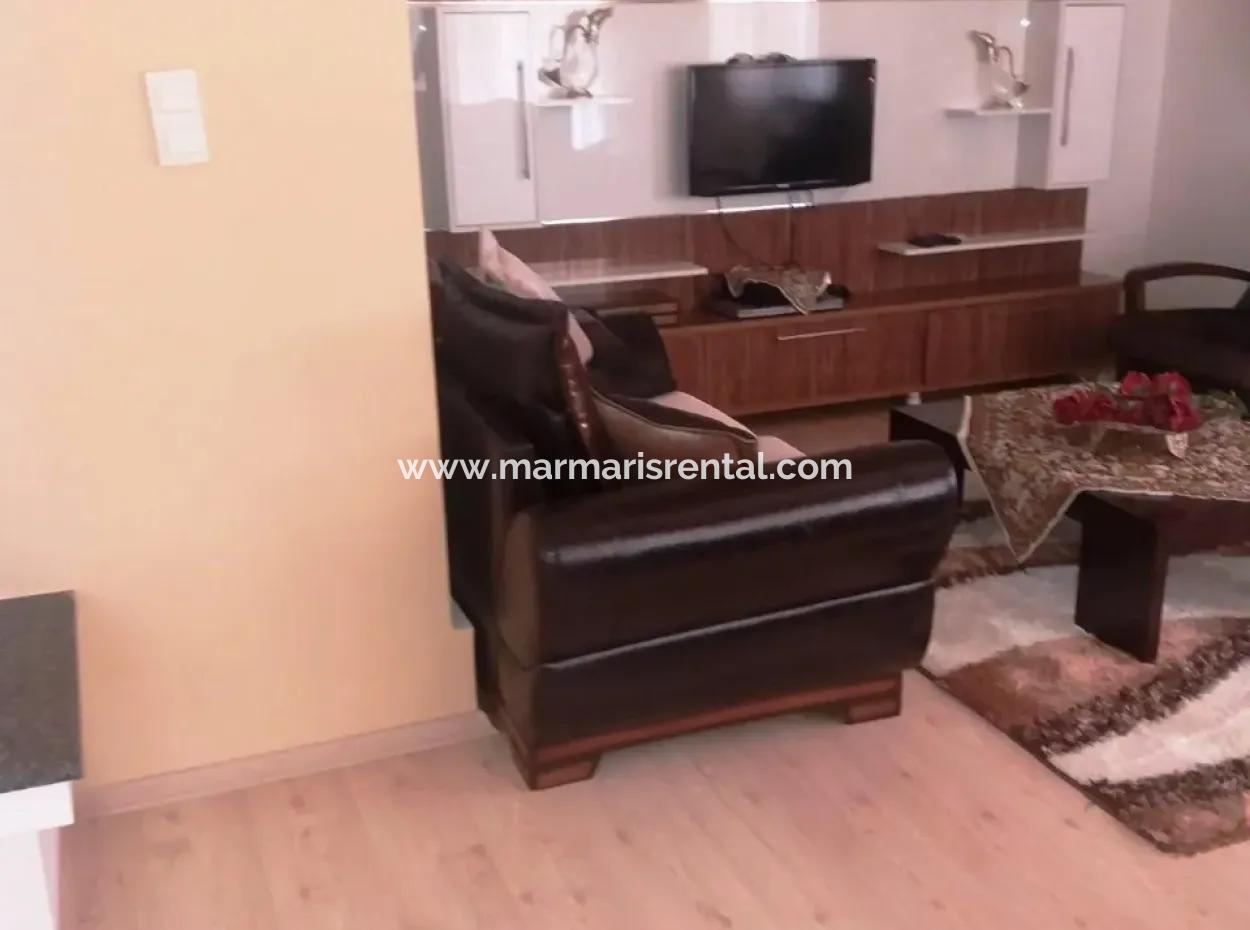 Marmaris İçinde 7000M2 Arsa Üzerine Kurulu 8 Oda Çiftlik Evi Havuz Mevcut