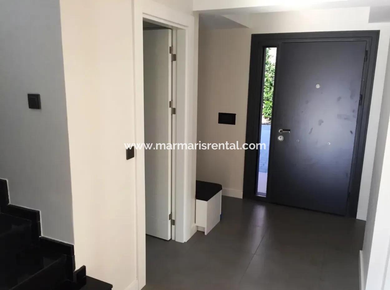 Marmaris İlçesi Beldibi Mahallesinde Satılık Müstakil Havuzlu 4 Oda 2 Salon 220 M2 Havuzlu Akıllı  Villa