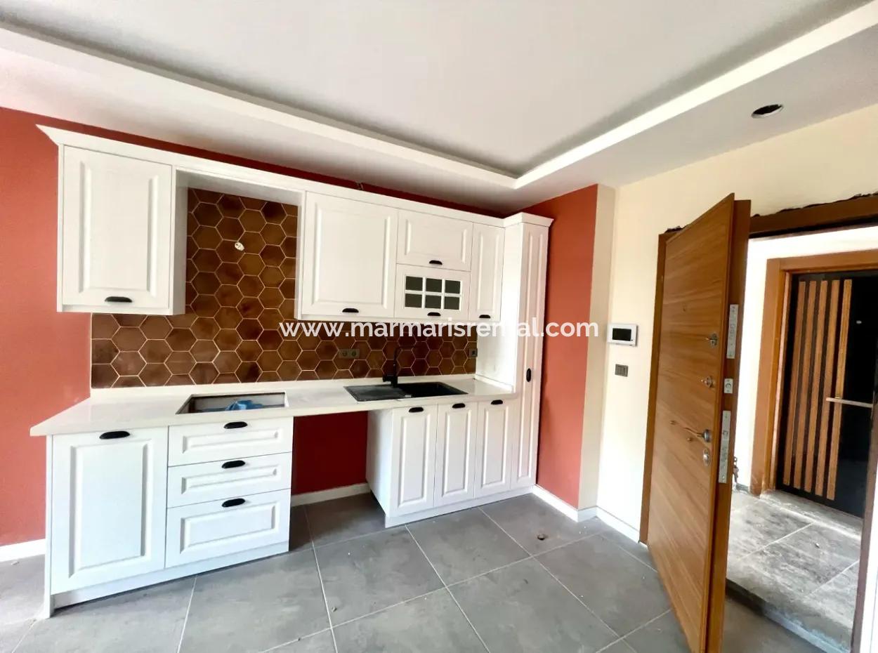 Muğla İli Ula İlçesi Gökçe Mahallesinde Orman Manzaralı Denize 2 Km Mesafede Yüzme Havuzlu Satılık Lüks Daire