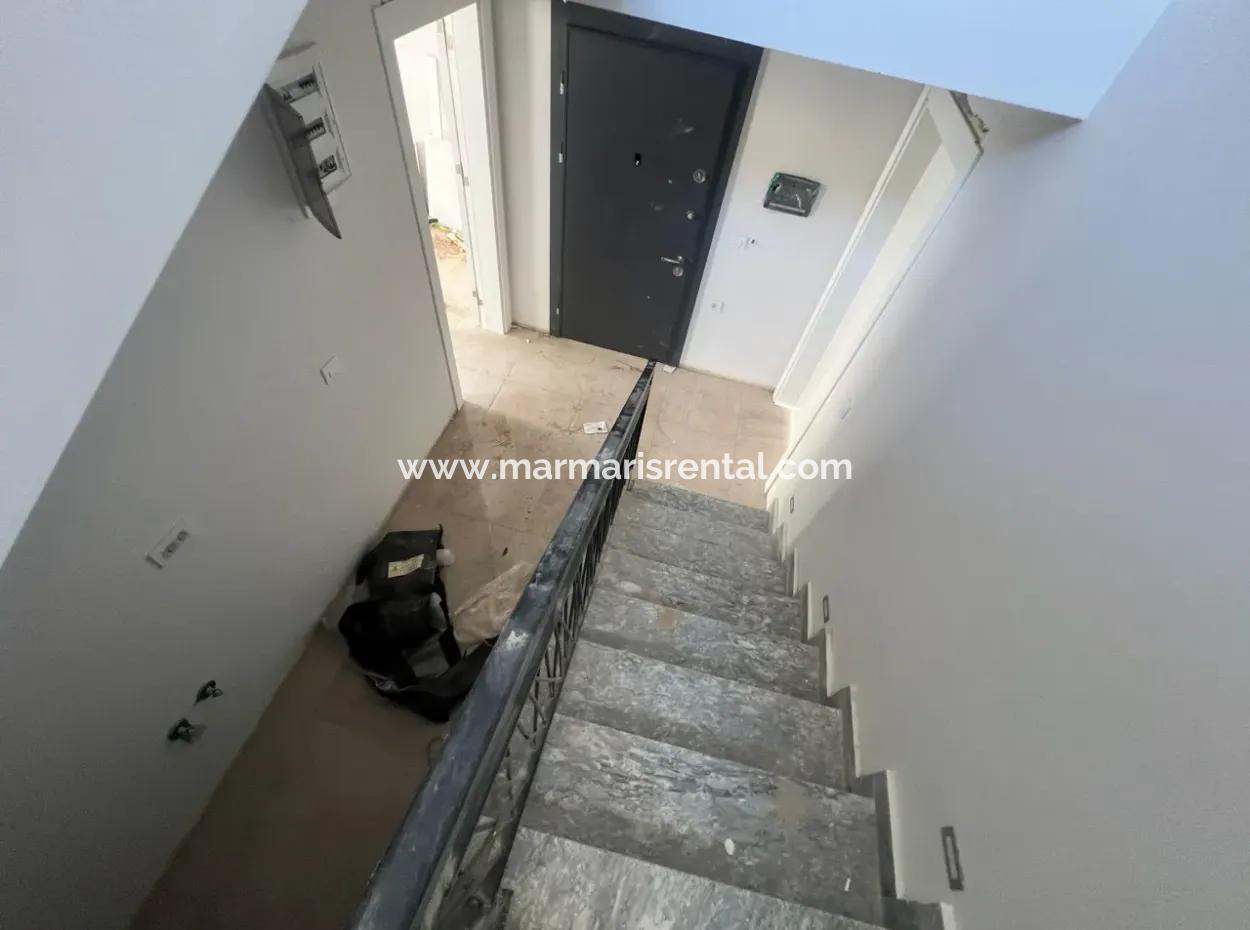 Marmaris Çetibeli Mahallesi Tam Müstakil Yüzme Havuzlu 400M2 Arsa İçerisinde 3 Oda 3 Banyo 160M2 Satılık Orman Manzaralı Villa