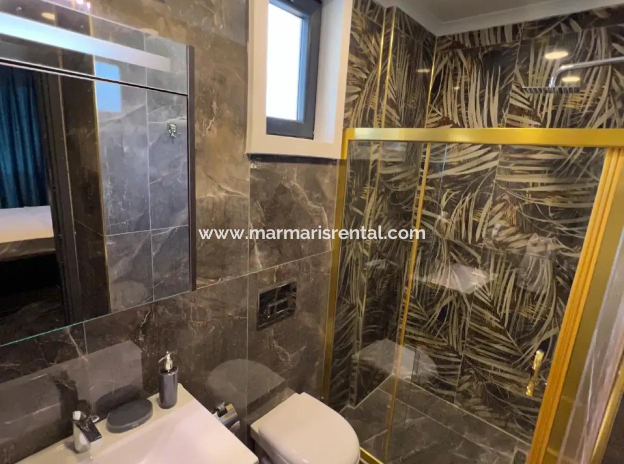 Marmaris Çetibeli Mahallesinde Tam Müstakil Yüzme Havuzlu 3 Oda 1 Salon 3 Banyo Ultra Lüks Günlük Kiralık Villa