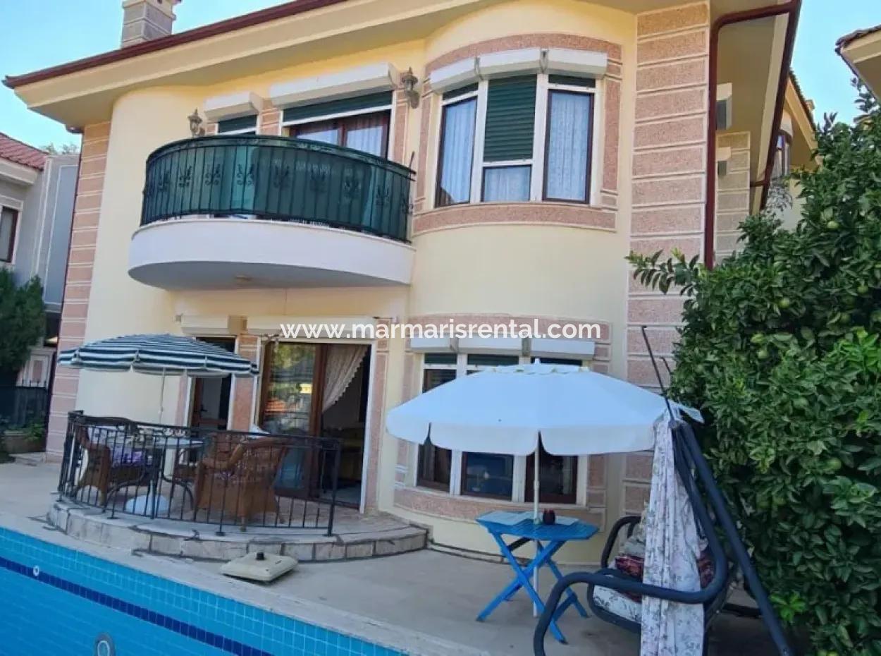 Marmaris Armutalan Mevkiinde Tam Müstakil Bahçeli Havuzlu Satılık Villa