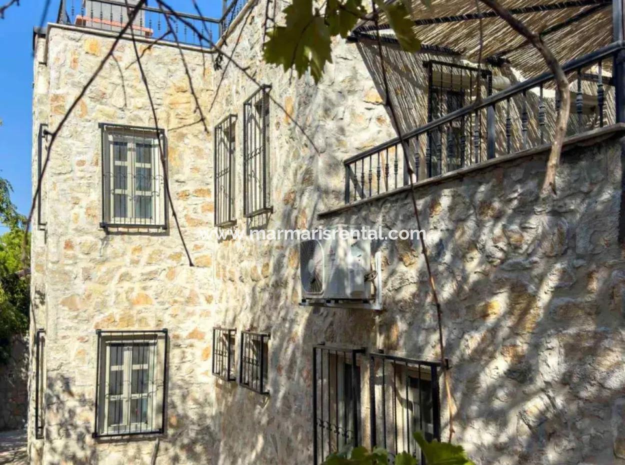 Eski Datça Köyünde Tam Müstakil 150M2 Arsa İçerisinde 4+1  Satılık Taş Villa