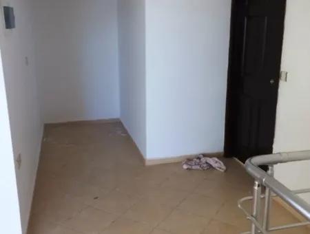 Marmaris Merkezinde 10 Odalı Havuzlu 2.500M2 Arsa İçinde Malikanemiz Satılıktır.