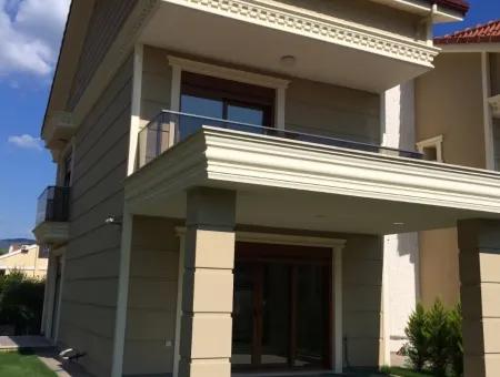 Marmaris Armutalan İkiz Müstakil Bahçeli 4 Oda 1 Salon Villa Satılık