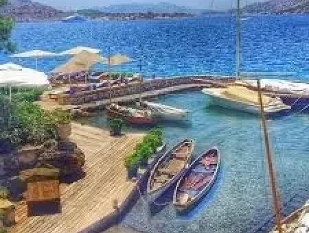 Marmaris Bozburun Koyunda Denize Sıfır 2600 M2 Yatırım İçin Uygun Arsa