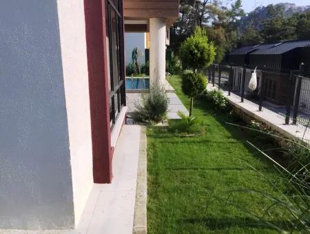 Marmaris İlçesi Beldibi Mahallesinde Satılık Müstakil Havuzlu 4 Oda 2 Salon 220 M2 Havuzlu Akıllı  Villa