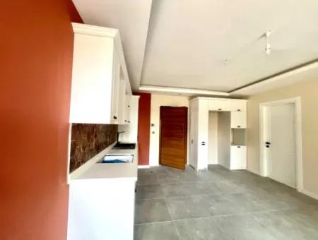 Muğla İli Ula İlçesi Gökçe Mahallesinde Orman Manzaralı Denize 2 Km Mesafede Yüzme Havuzlu Satılık Lüks Daire
