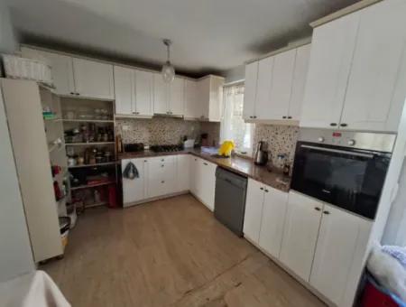 Armutalan Mahallesi Satılık 3÷1 Müstakil Tripleks Ev