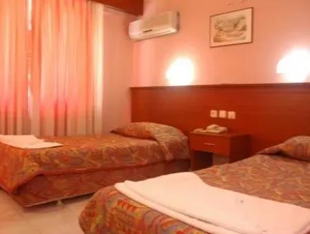 Marmaris Merkezinde Denize Yakın Satılık 70 Oda Otel