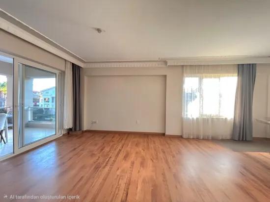 Marmaris'in En Prestijli Sitesinde Satılık 3+1 Üst Dubleks Daire